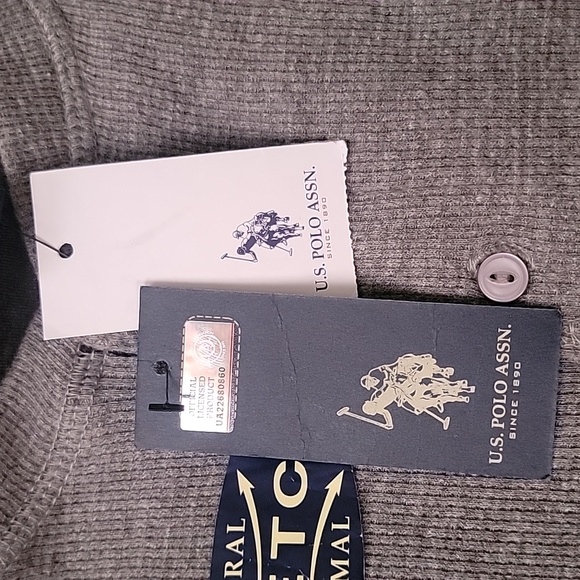 U.S. Polo Assn. Gray Long Sleeve Size L - Picture 6 of 6